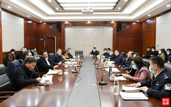 2022年2月25日，李云召開前線指揮中心疫情防控工作調度會  張莉 攝.jpg