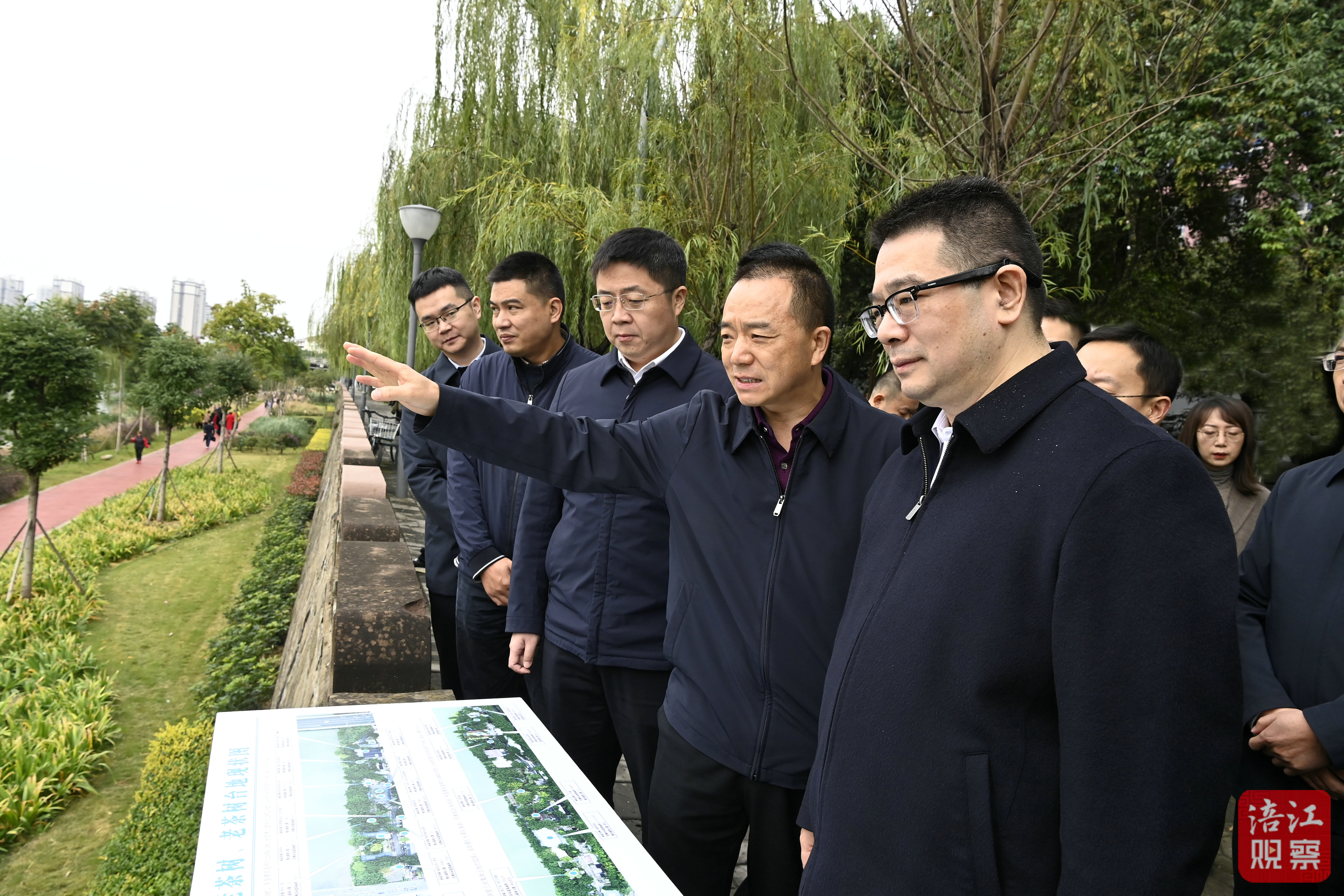 2023年11月15日，李云開展巡河并調研城區(qū)環(huán)境整治工作（巡河）3 張莉 攝.jpg